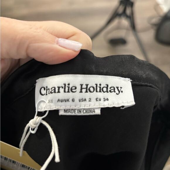 Charlie Holiday Black Pull On Midi Skirt With Side Zipper Size 2 - Picture 6 of 7